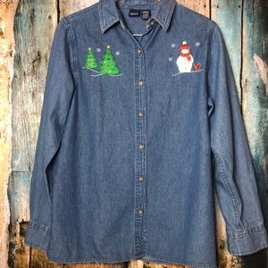Basic edition Christmas chambray button down